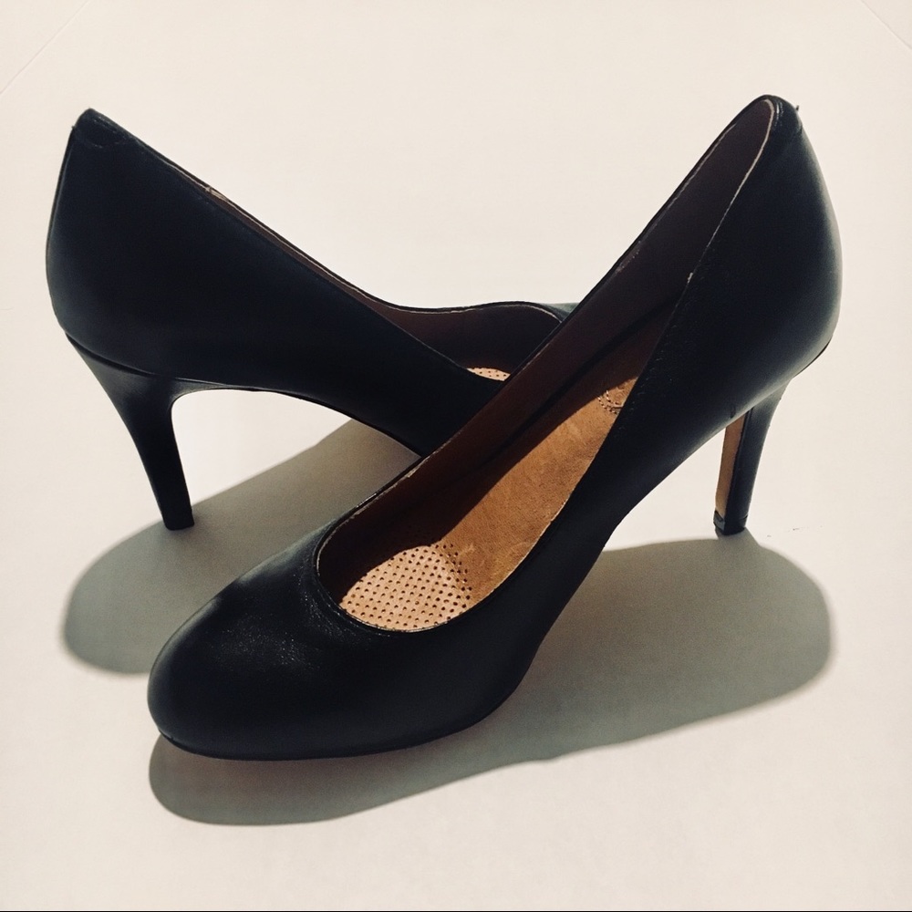 Corso Como All Leather Black Heels Size 6 1/2W